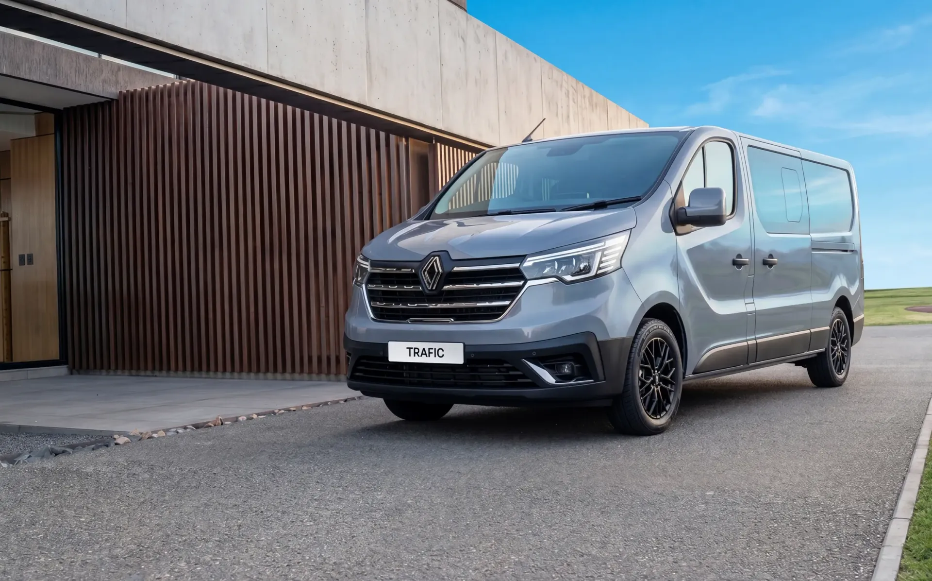 New Renault Trafic Passenger